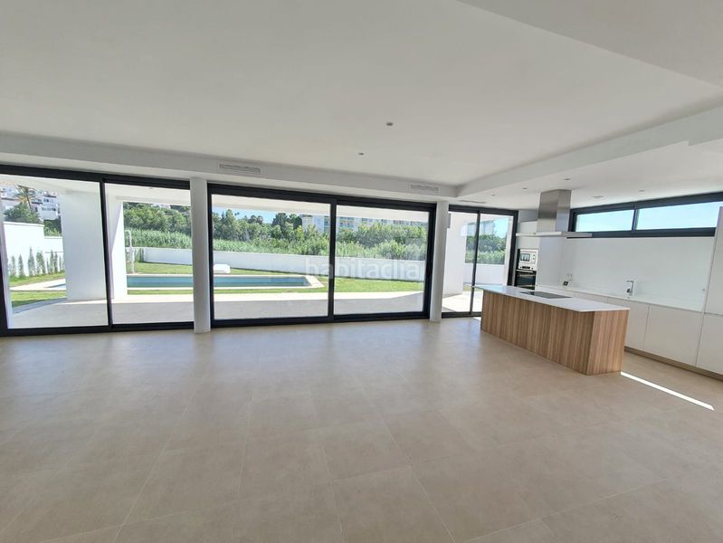 Foto e509a364-6cad-4f46-947a-2b1f3d50b5f7. Casa a El Castillo Manilva