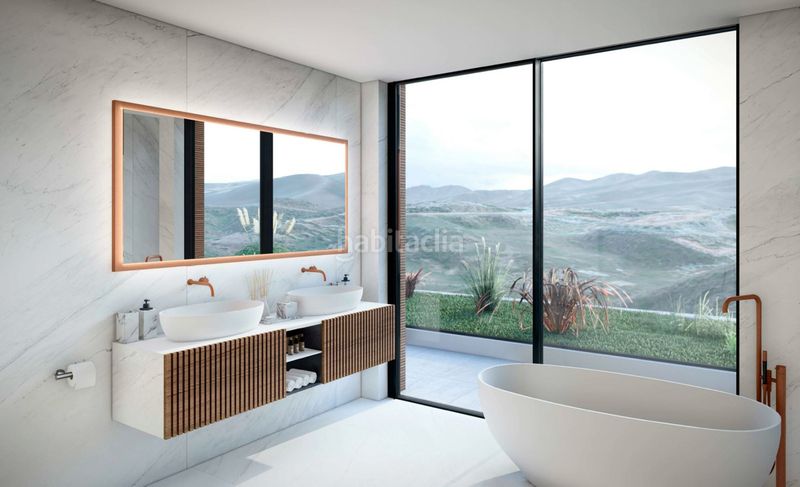 Foto 9a6de8f9-12e7-45e5-8cff-96a4e759c3e0. Casa amb aparcament a reserva de Marbella Marbella