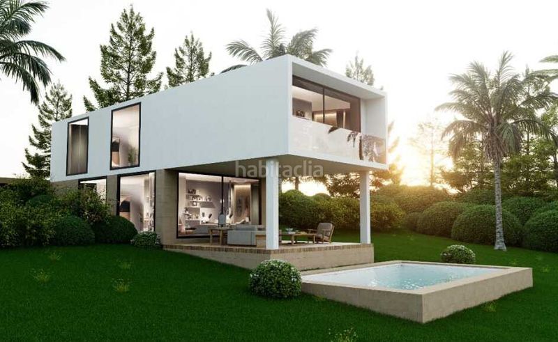 Foto b5e3513b-c271-4f7c-a620-b2a7d0724802. Casa en Estepona golf Estepona