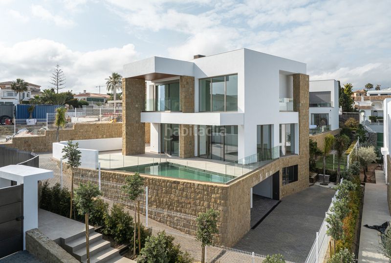 Foto b41d5c46-09e7-476d-954d-0603602fd3f0. Casa a Las Flores Mijas
