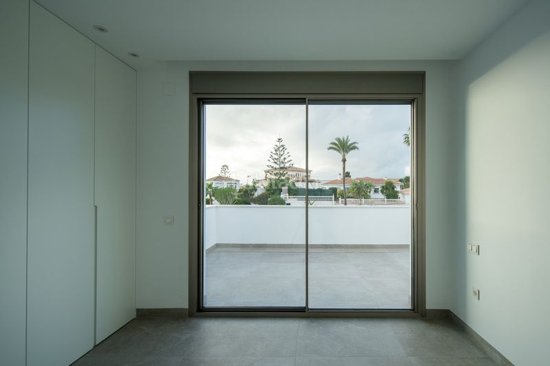 Foto c9e0acc1-a649-48cc-930e-21d8c7b7ca4d. Casa a Las Flores Mijas