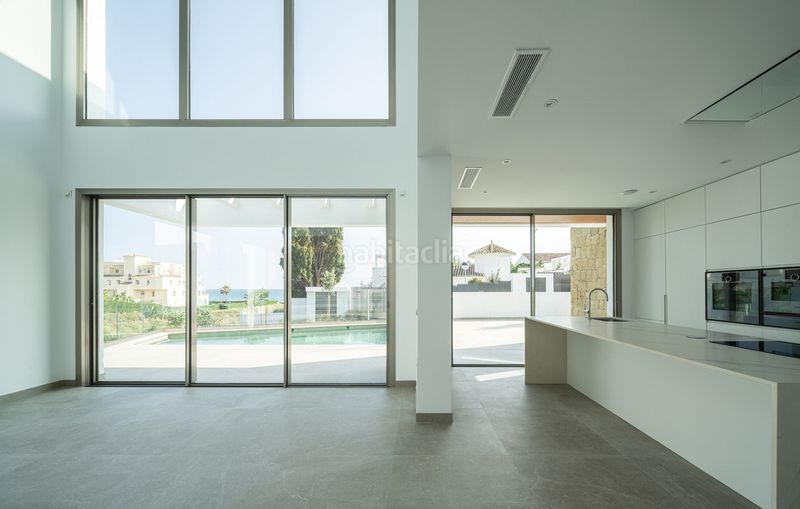 Foto e54f59a2-6a1f-4fdc-9a4b-dbe5823cf698. Casa a Las Flores Mijas