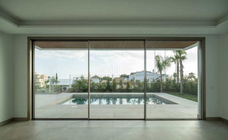 Foto eeb7f6df-8d1d-445f-9076-9f36e45092d0. Casa a Las Flores Mijas