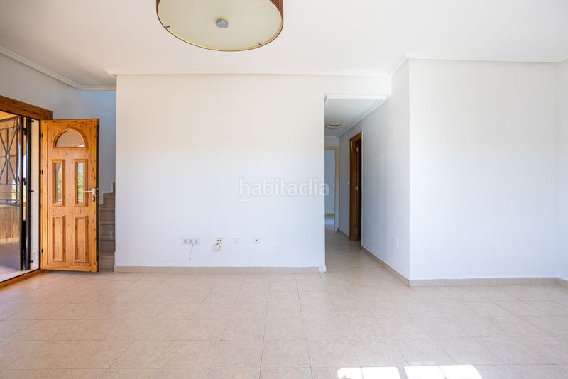 Foto 4d58d7c3-6c84-4d49-b5f4-ce03ff0da613. Casa amb aparcament a Benijófar