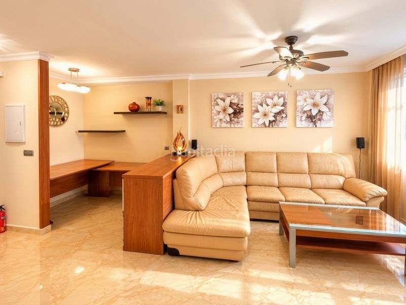 Foto 38f83c73-3641-4cb3-96e7-267b733f403a. Apartament amb aparcament a Las Flores Mijas