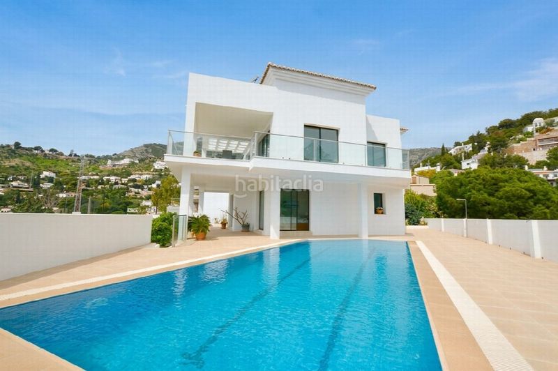 Foto 665d58b8-102f-451e-8533-00227be1b37a. Casa amb aparcament a Las Flores Mijas