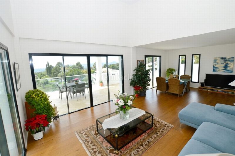 Foto 7138c234-f849-4141-b1dd-4da9e347c69e. Casa amb aparcament a Las Flores Mijas