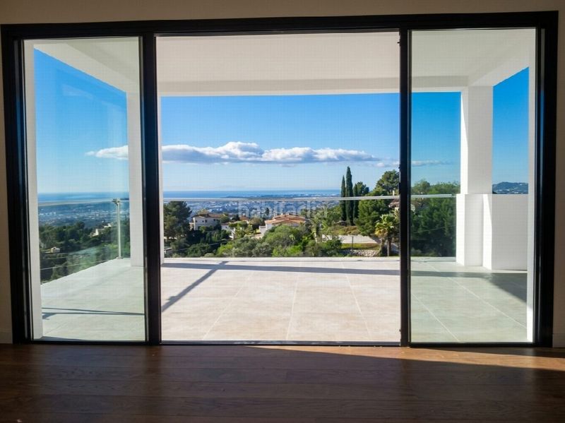 Foto d06f4a66-3feb-4639-af52-2404dc07641b. Casa amb aparcament a Las Flores Mijas