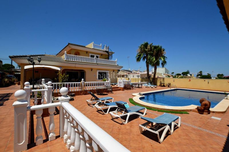 Foto 5eaf8798-196e-41c3-8d7e-9f8ef48a1441. Casa amb aparcament piscina a El Molino Torrevieja