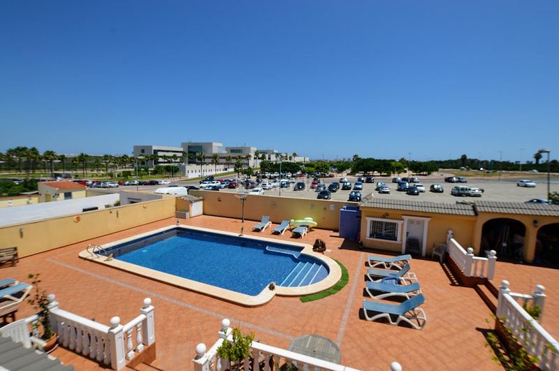 Foto b29f1185-7a44-4fd1-abd5-b2c2320d089e. Casa amb aparcament piscina a El Molino Torrevieja