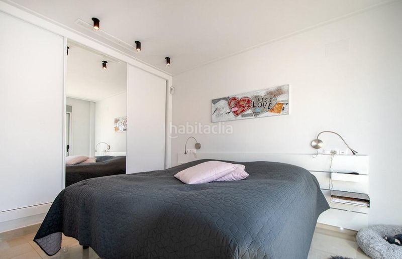 Foto 155babff-2016-4711-b2fd-19db57582b24. Casa adossada amb aparcament a Almoradí