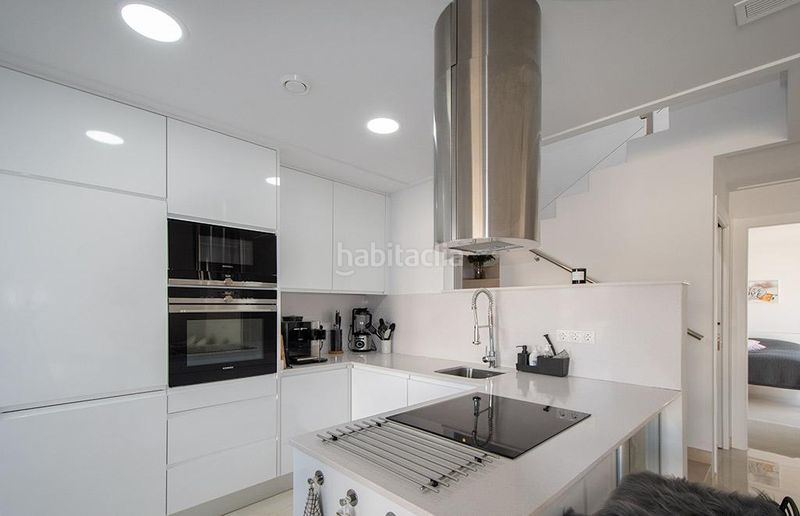 Foto a996ec37-9719-4f2a-af8a-cda414ae4b5e. Casa adossada amb aparcament a Almoradí