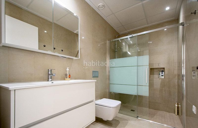 Foto d54d1465-e3bc-4372-b84f-05d2e858eadb. Casa adossada amb aparcament a Almoradí