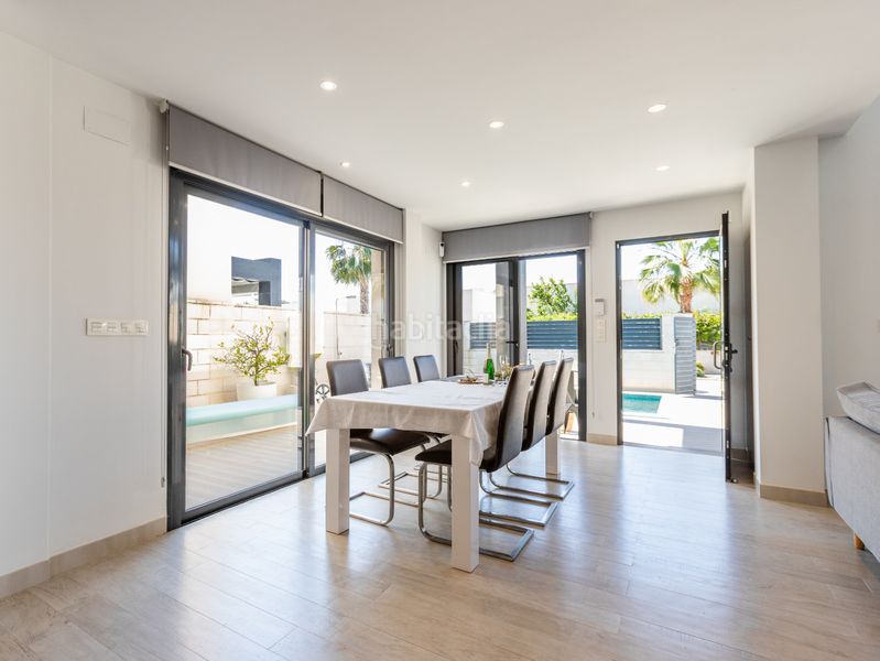 Foto 3fe6e5d9-8b46-49ff-b15b-38f164311c87. Casa amb piscina a Centro de la Ciudad Quesada Rojales