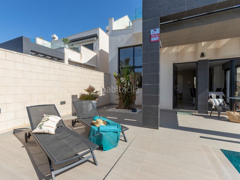 Foto 9bcf9d4b-aaf1-4217-88f2-52f0354997e9. Casa amb piscina a Centro de la Ciudad Quesada Rojales