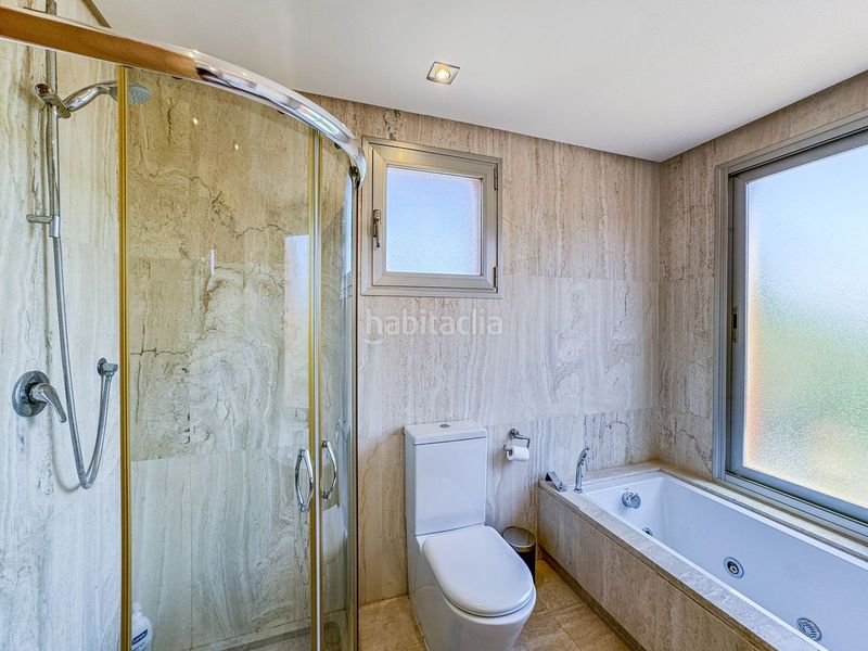 Foto 526f79c9-d83b-45f1-a404-4d2d5361835b. Casa adossada amb piscina a Chullera Manilva