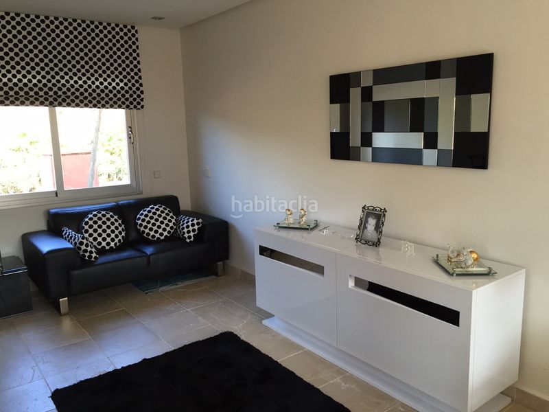 Foto d0a4ed8b-35ef-497e-a7a4-d88ea408c6be. Casa adossada amb piscina a Chullera Manilva