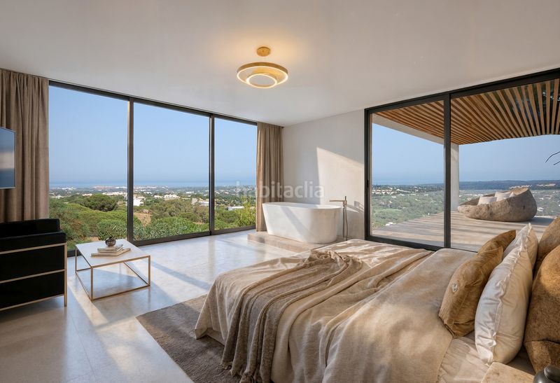 Foto 5b6fada7-5df6-4735-87bb-70e2fd908270. Casa amb piscina a Sotoserena Estepona