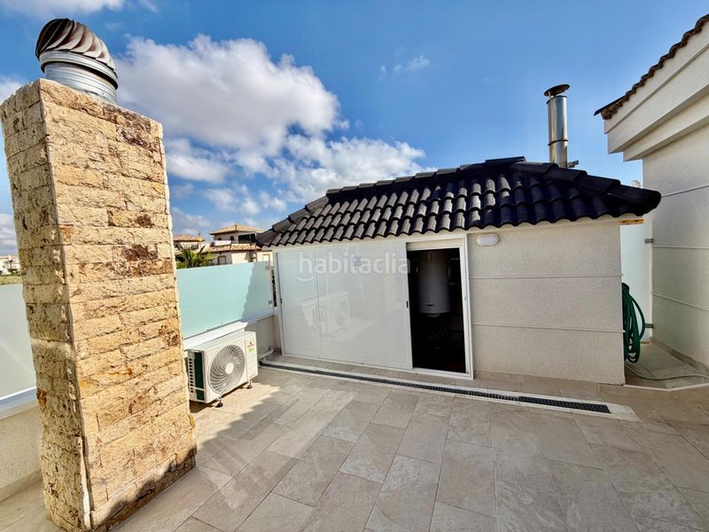 Foto 87ad8a59-5d84-4a7b-b370-b84ce7a149f4. Casa a La Zenia Orihuela