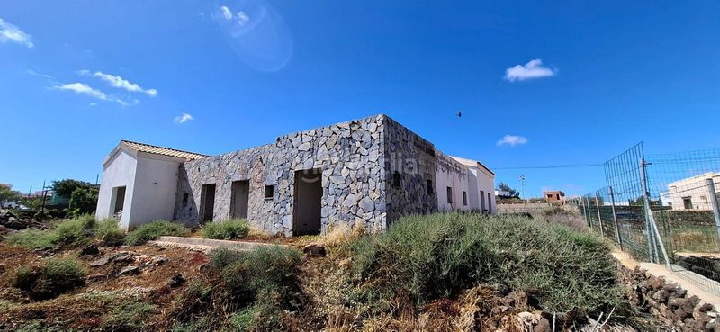 Foto 3afe8466-c9aa-4baf-9218-e42b9e503ef6. Casa amb aparcament a La Oliva pueblo Oliva (La)