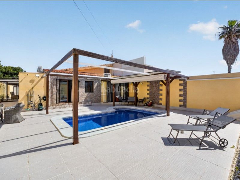 Foto e25a6366-7c49-4be8-98e5-754241bbde25. Casa a nueva Torrevieja Torrevieja