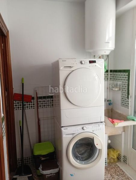Foto b00912c3-bd26-4101-a050-13e9a211d68a. Casa adossada a Daya Nueva