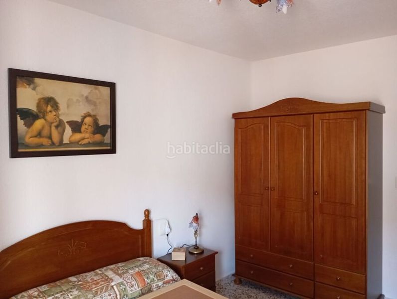 Foto fa4cacee-2206-47b6-89a1-b31c2c6ad8db. Casa adossada a Daya Nueva
