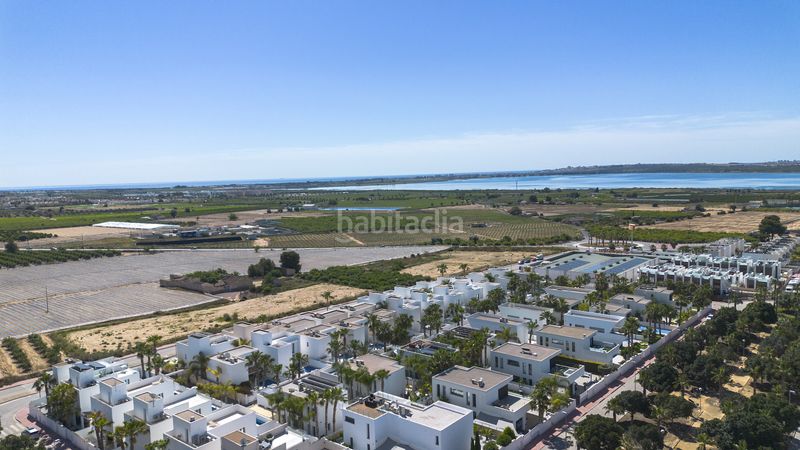 Foto 8981e207-3bce-47e8-8af0-d546662ce8bb. Casa amb aparcament a Rojales