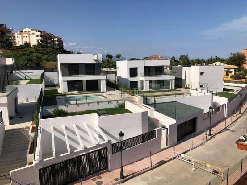Foto 20a242a5-2727-4af9-bcdf-a09cb4c15179. Casa amb piscina a El Castillo Manilva