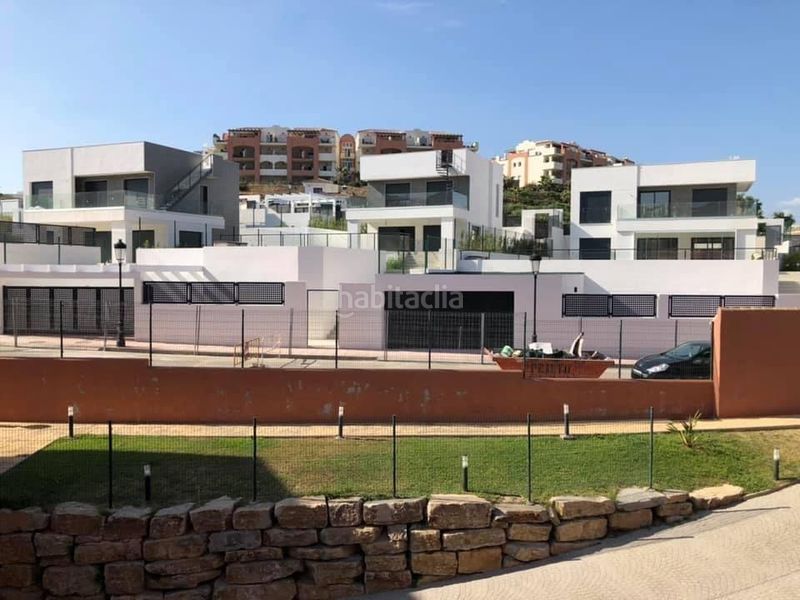 Foto 84fd9c44-eaf9-4913-853a-a03375f94f3b. Casa amb piscina a El Castillo Manilva