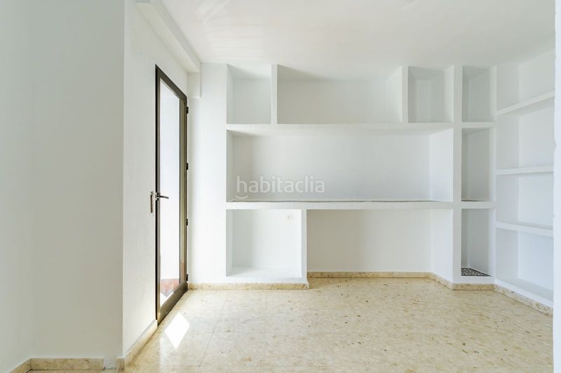 Foto 3da382ae-6f30-4d00-a8d9-5eeef0d6d4b4. Casa amb aparcament a Rojales