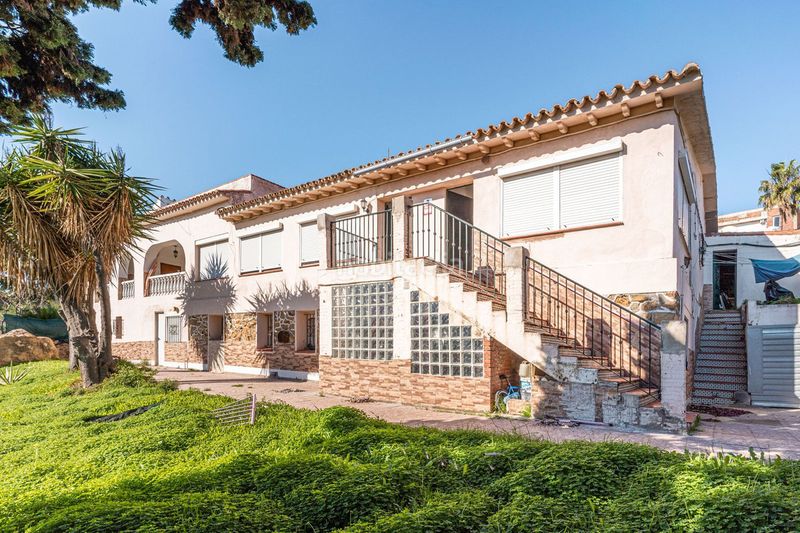 Foto 82d2a968-0d3e-40d7-ae5e-13009eadf4b0. Casa amb aparcament a Rojales