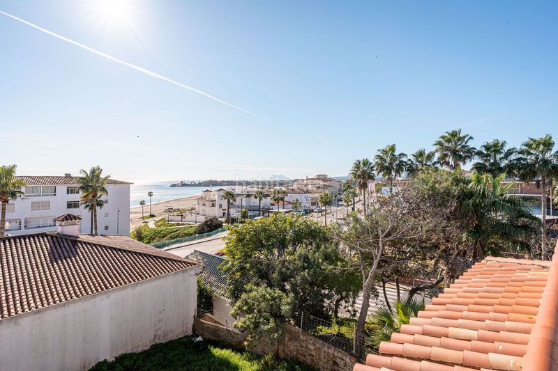 Foto b39f34a5-4080-4468-b781-689c3add2400. Casa amb aparcament a Rojales