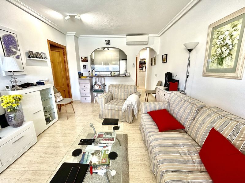 Foto 28e1b3c2-2750-4da1-9aa0-962b7a9fce86. Apartament amb aparcament a Los Europeos Torrevieja