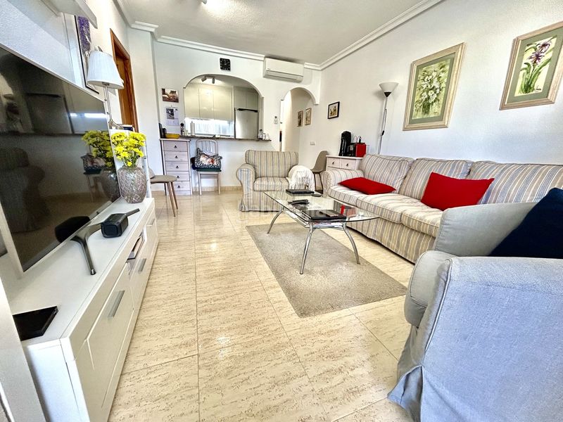 Foto fe5e12d8-4a82-4e6d-b649-8f56672f41f7. Apartament amb aparcament a Los Europeos Torrevieja