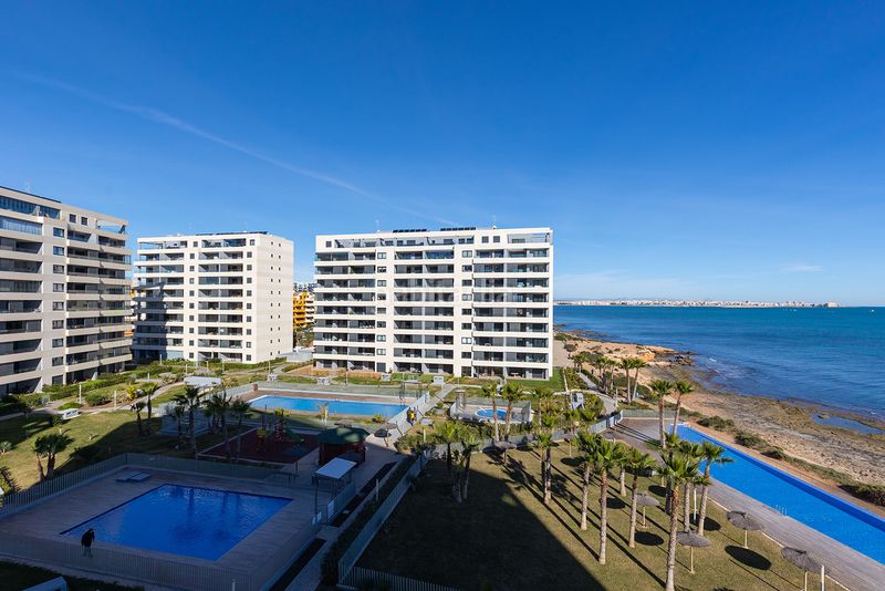 Foto 729a3869-8c10-4c9a-85d3-67b8958c5f3f. Apartament a Punta Prima Torrevieja