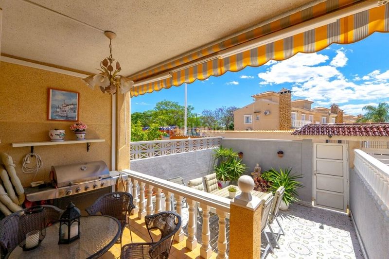 Foto 80e90c83-006a-45cf-b28a-67efb02ec68c. Casa adossada a Parque de las Naciones Torrevieja