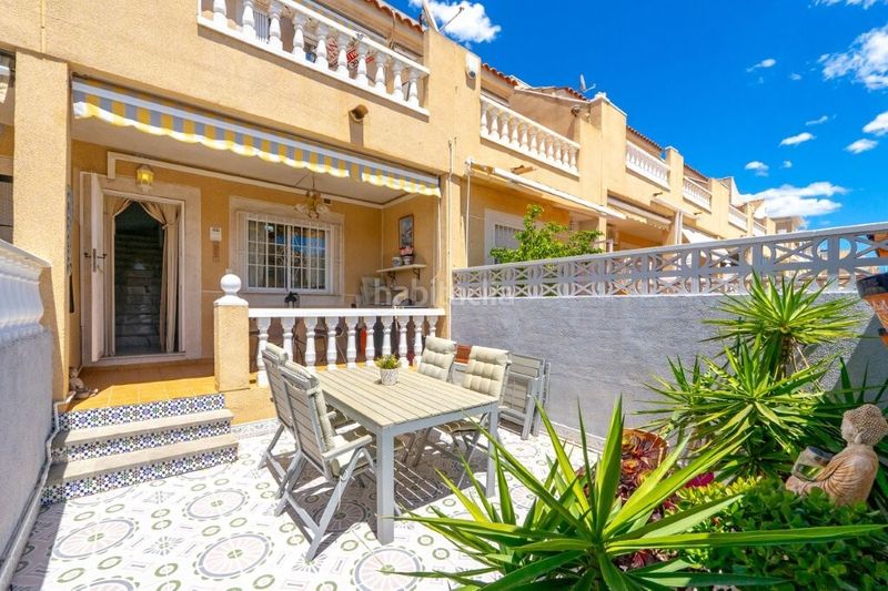 Foto d354a002-af67-4058-8a44-34b3c73128ea. Casa adossada a Parque de las Naciones Torrevieja