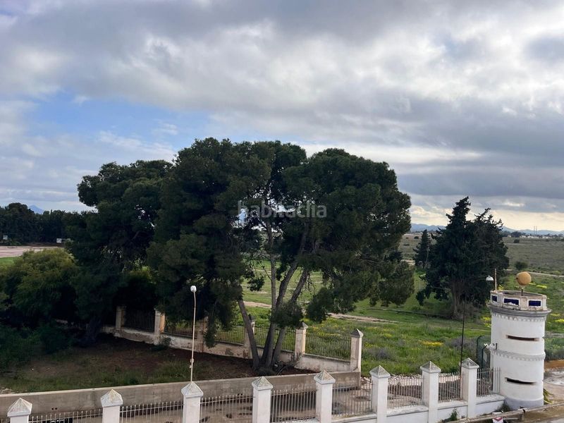 Foto 7492f27f-6715-41fa-b82c-30d8b261d83f. Apartament amb aparcament a Centro Alcázares (Los)