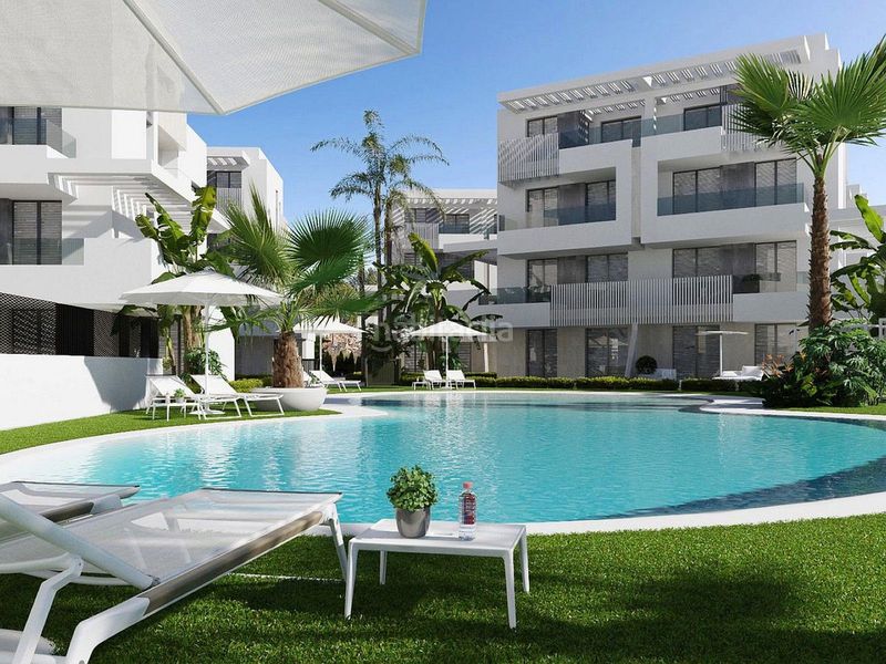 Foto 63cd2572-bc98-41fa-ac42-019e0c35cff3. Apartament amb piscina a Centro Alcázares (Los)