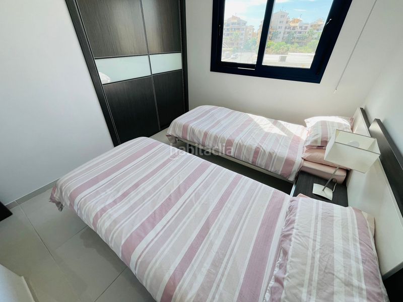 Foto bf20abb8-c847-4628-acca-d7f1299738ca. Apartament amb aparcament a Punta Prima Torrevieja