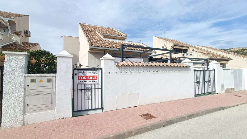 Foto 697523ff-f8c8-4cda-89c8-8106605a75e9. Casa a Benimar Rojales