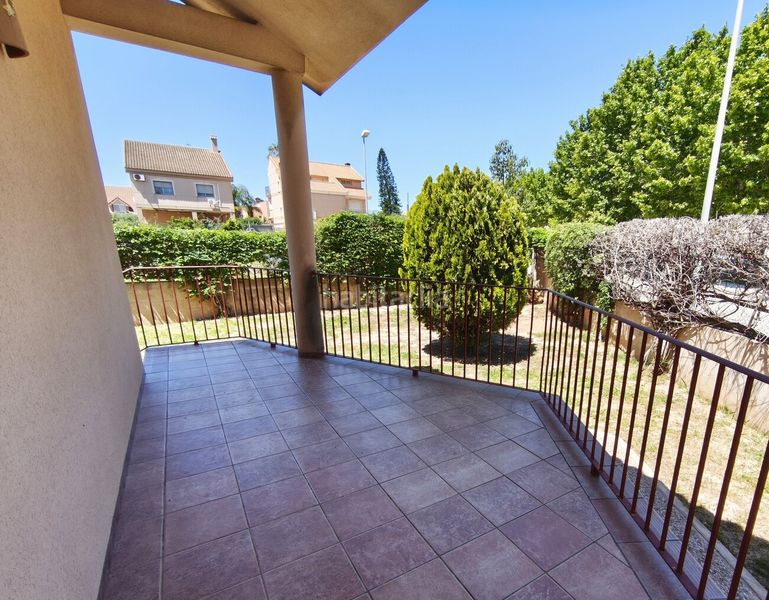 Foto f545140f-33eb-43b8-b47c-4224e4ad713b. Casa amb aparcament piscina a San Javier San Javier