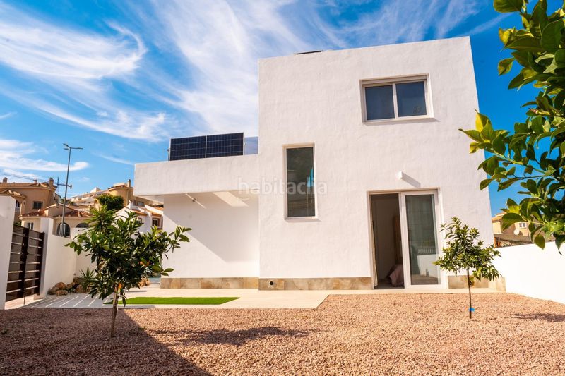 Foto be7f8878-62cd-40ed-b4f5-b645c698f694. Casa amb piscina a Rojales