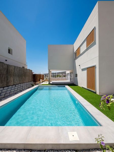 Foto 4cefe7e8-c53d-48df-8950-6f17e91b64b3. Casa amb piscina a Algorfa