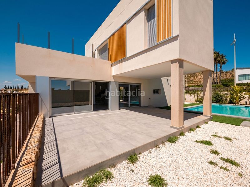 Foto 7d67a490-28c6-41a5-ae57-b5c79b2ed8e3. Casa amb piscina a Algorfa