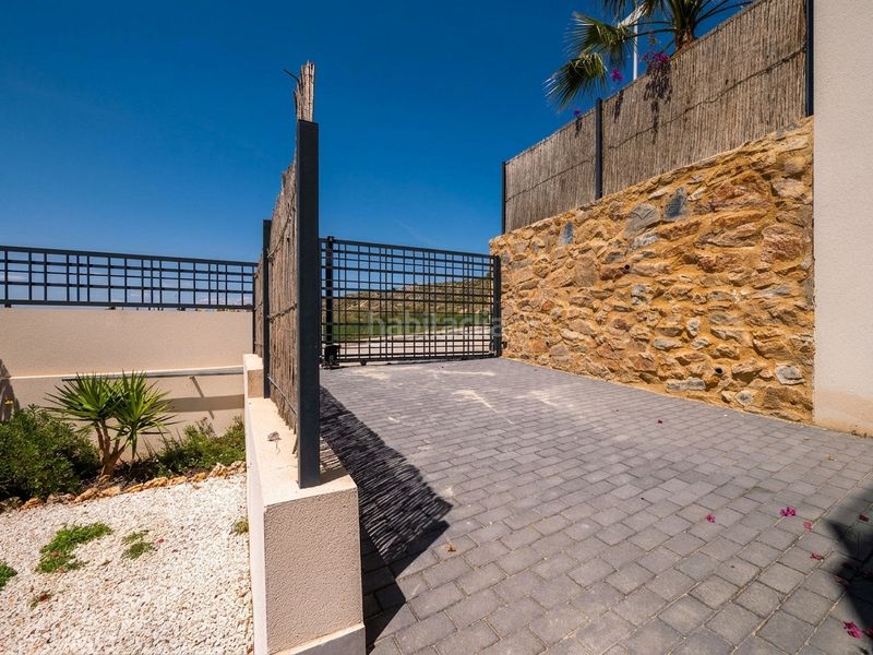 Foto f2e10569-5aa6-4c75-9445-26789dac366e. Casa amb piscina a Algorfa