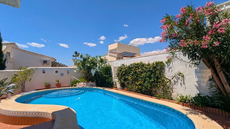 Foto 91bc4a84-fea0-46b6-b098-ddddfa1426ae. Casa amb piscina a Rojales