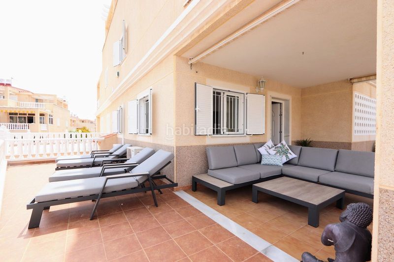 Foto d29b2f87-effb-4dc9-83c9-6d4fe84bc7ce. Casa amb aparcament piscina a El Molino Torrevieja