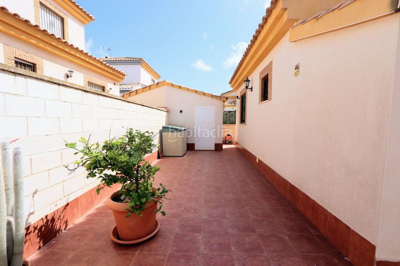 Foto 502b2497-cbe3-457e-8c3e-10e46be7dc59. Casa amb aparcament a San Miguel Murcia